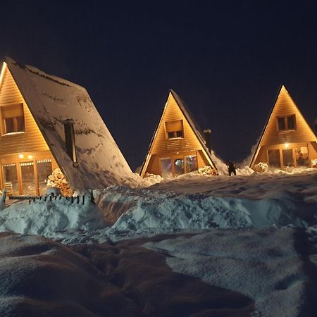 Three Houses Жабляк Экстерьер фото