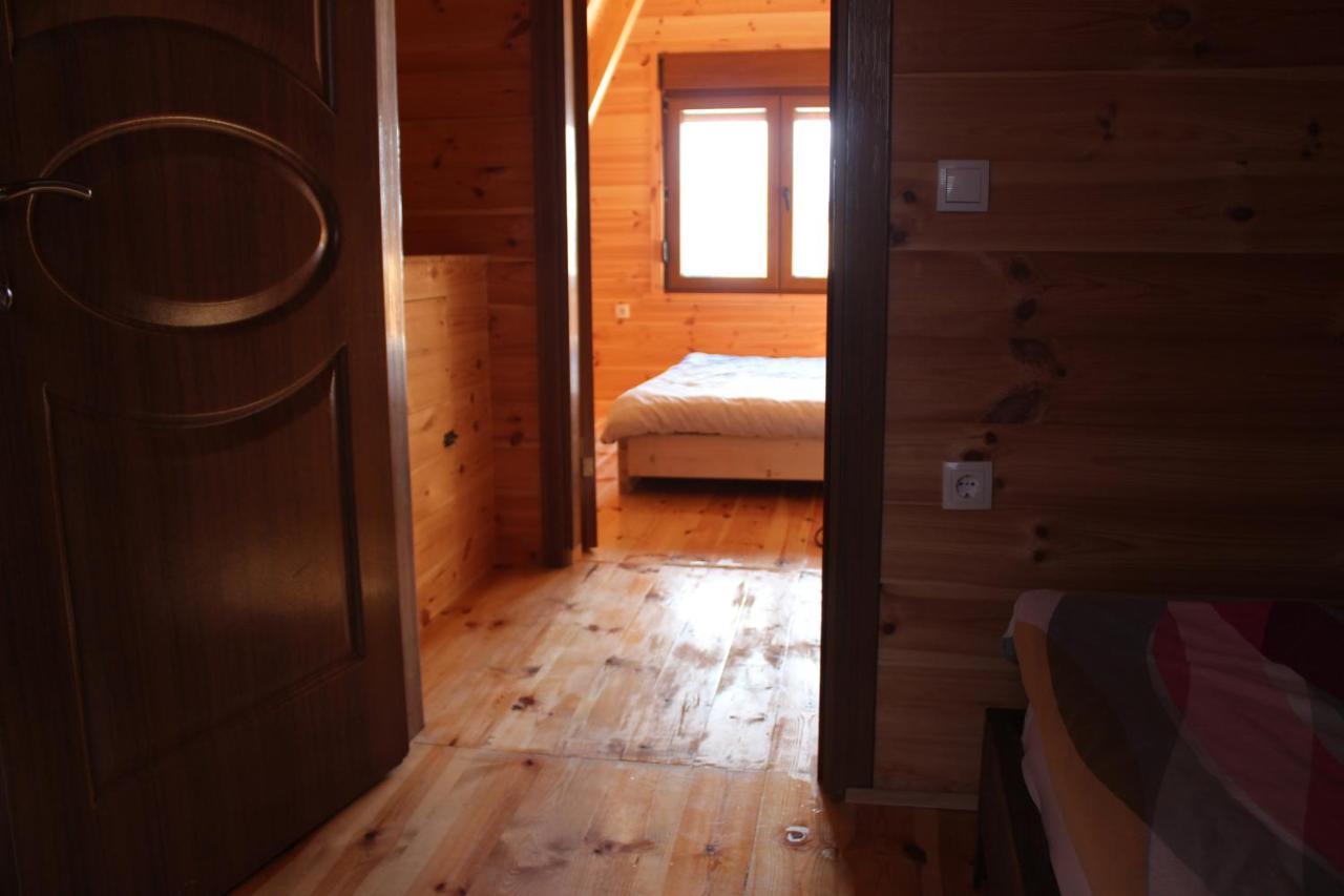 Three Houses Жабляк Экстерьер фото