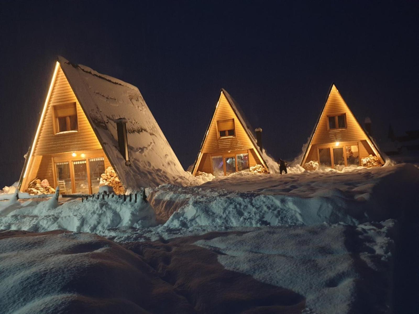 Three Houses Жабляк Экстерьер фото